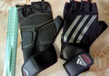 Перчатки Adidas для тренировок