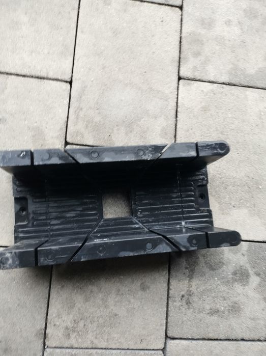 Przyrżnia,Skrzynia uciosowa Toya