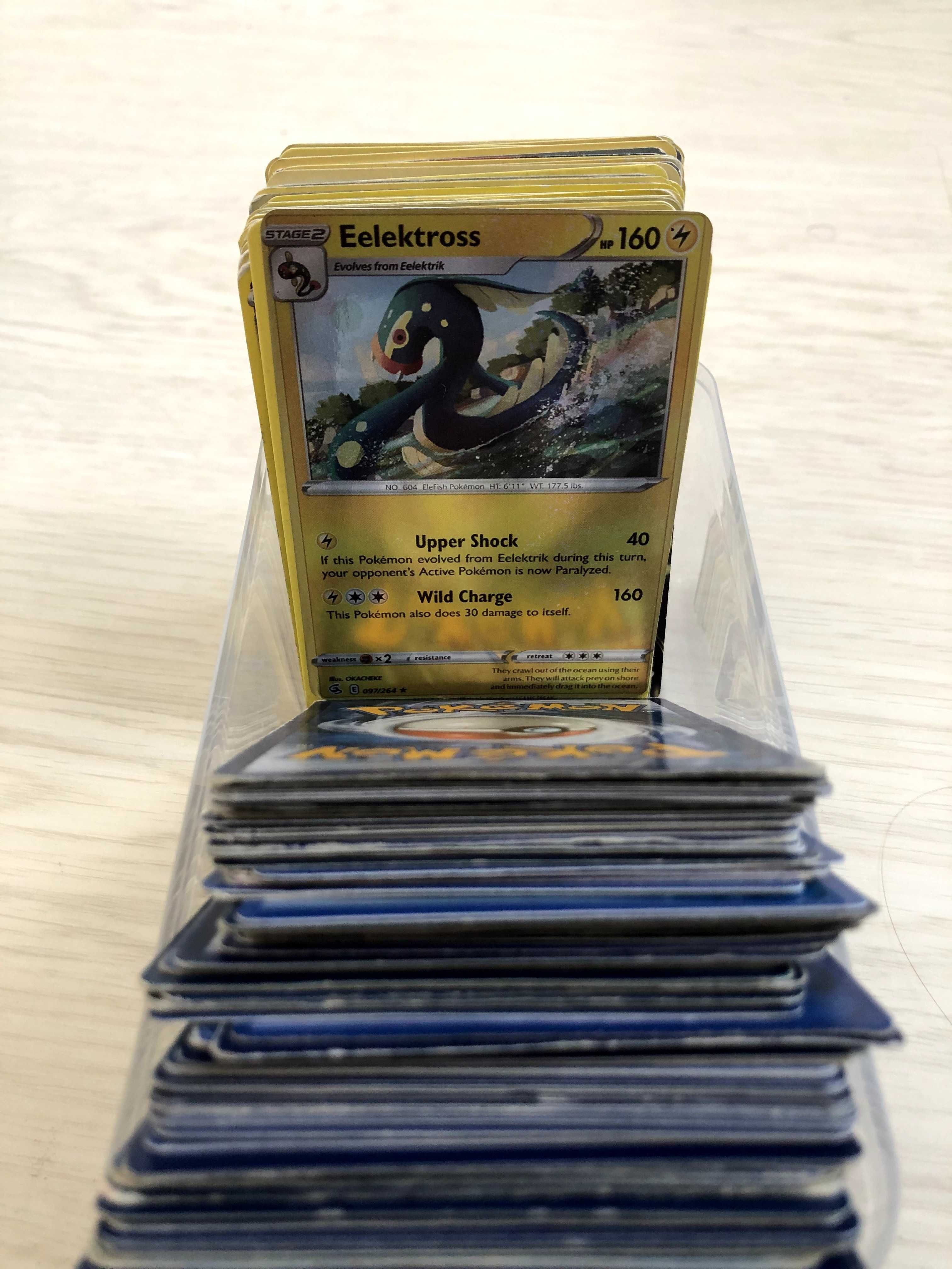 Mais de 200 cartas Pokemon raras e não raras