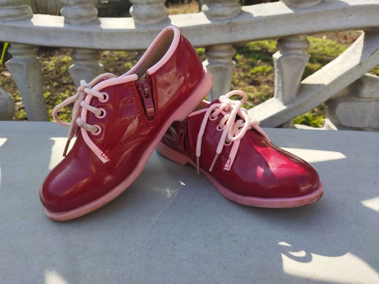 Детские красные лакированные туфли на шнуровке для девочки snoffy kids