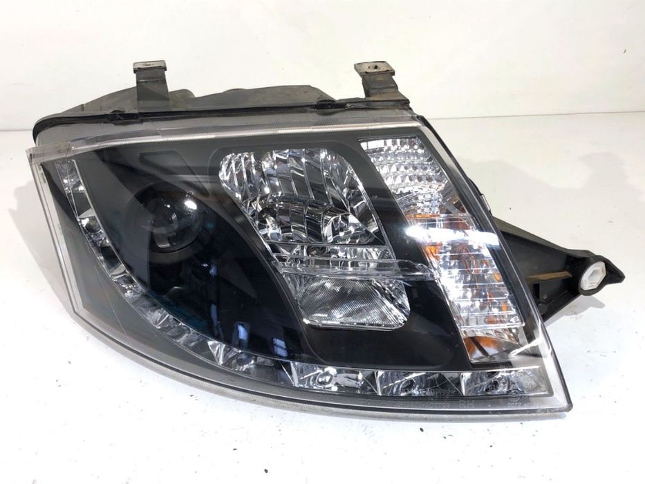 REFLEKTOR PRAWY PRZÓD - 449.00 PLN - AUDI TT (8N3) 1998 - 2006 1.8 T 132 kW [180 KM] benzyna 1998 -