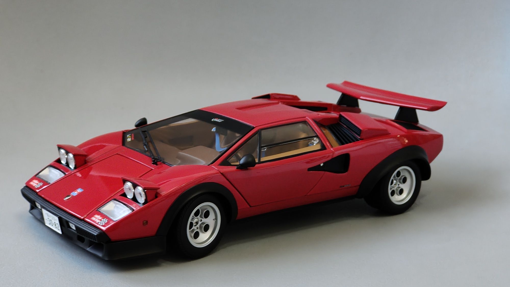 Lamborghini Countach Wolf Kyosho 1/18
