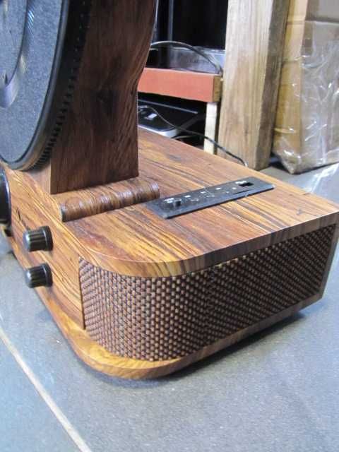 Verticalo SE Gramofon w stylu retro pionowy AUNA Bluetooth