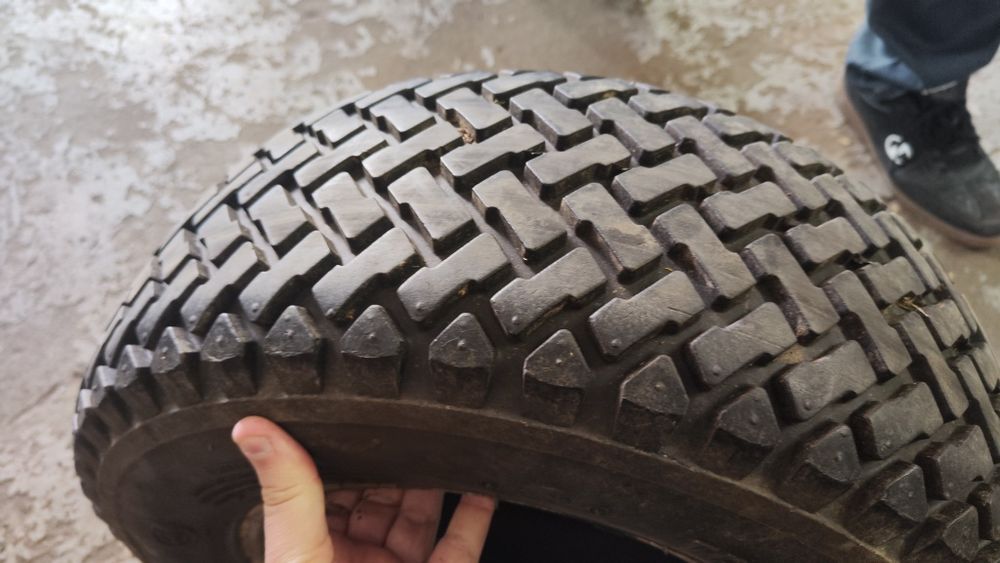 Opona trelleborg soft grip 539 23x8,50-12