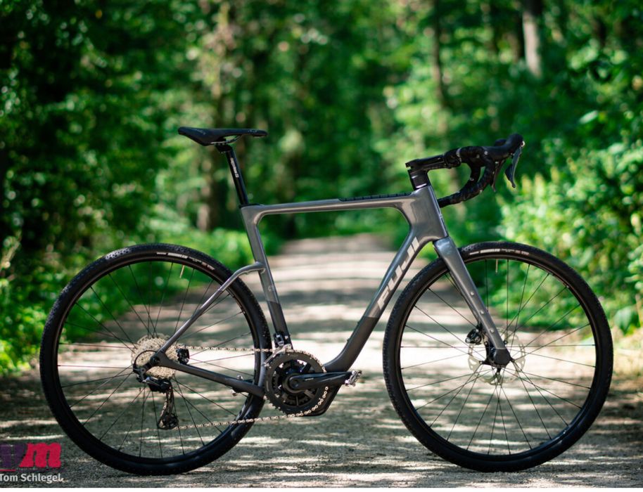 Nowy Gravel Fuji Jari 1.1 Carbon GRX810