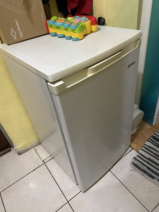 Frigorifico espaçoso como novo(Frigobar)