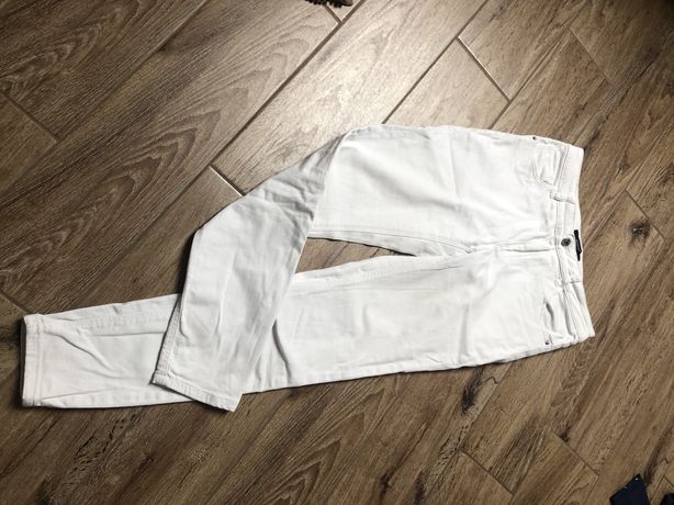 Jeansy spodnie białe reserved rozmiar m 38 spodnie