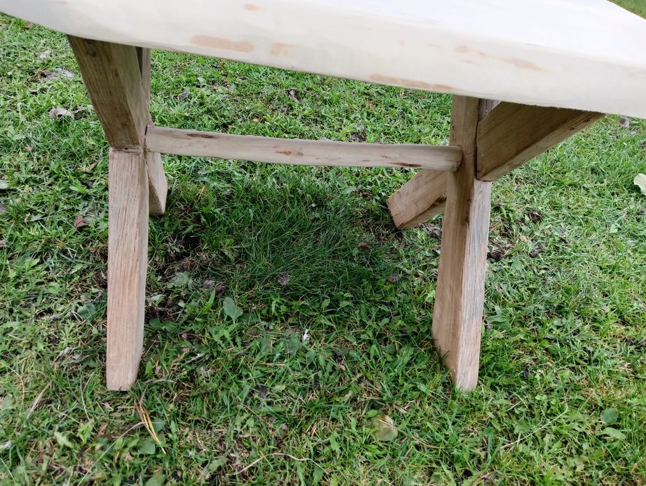 Столик із липи та дуба