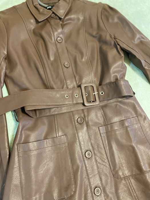 Сукня з штучної шкіри, шоколадного кольору