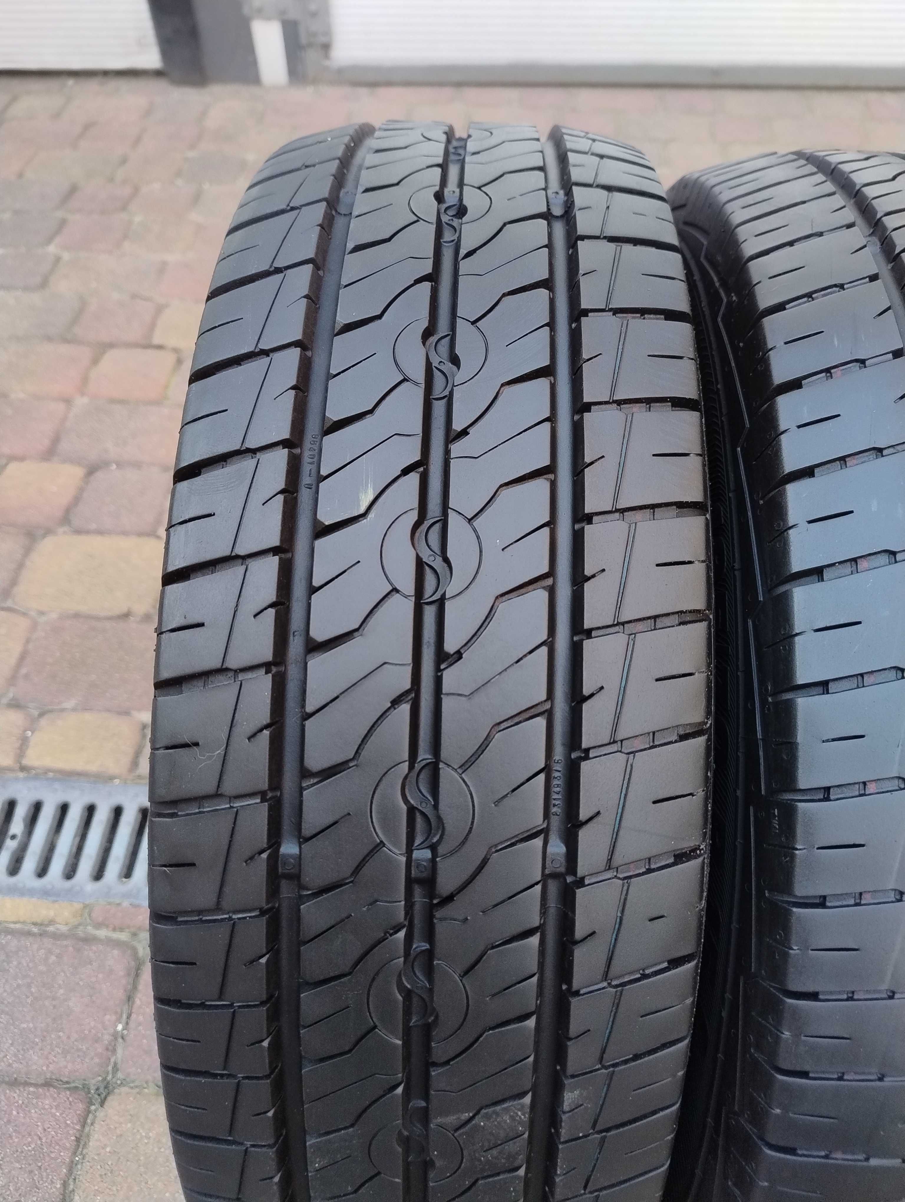 Semperit 195/70/15C Para Lato 18r.