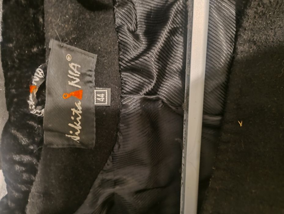 Пальто жіноче чорне