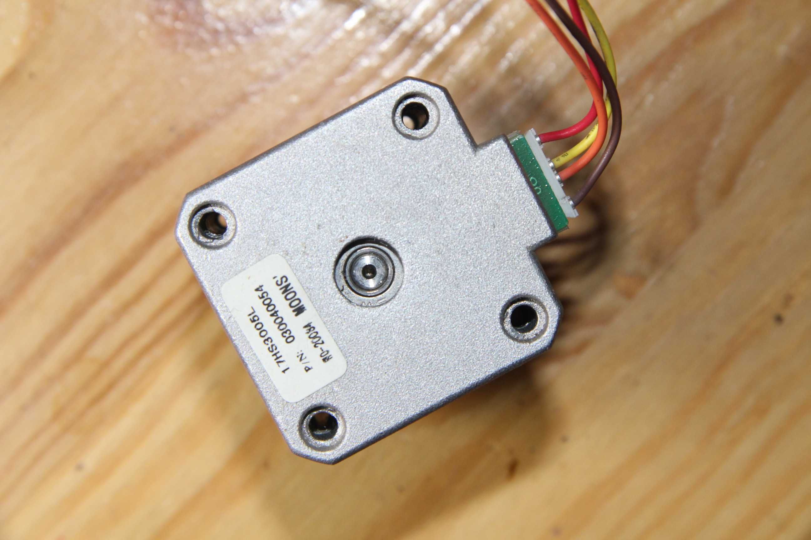 сервомотор 24vdc 17hs3005l (1,5+ Нм)
