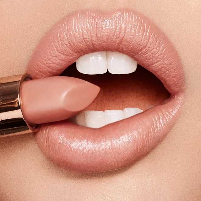 Pomadka do ust - Charlotte Tilbury Kissing Fallen, Penelope Pink