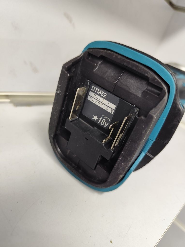 Makita DTM 52  безщітковий акумуляторний реноватор Макіта