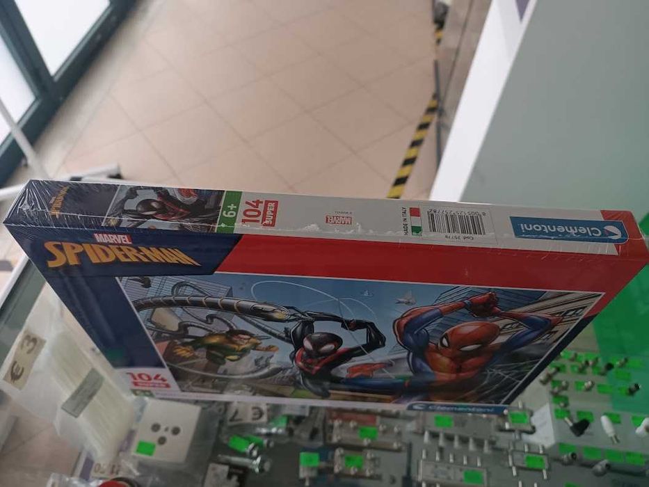 Puzzle Clementoni Spider-Man Miles Morales Super 48,5x33,5cm 104 peças