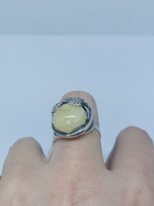 Srebrny pierścionek bursztyn 925 regulowany