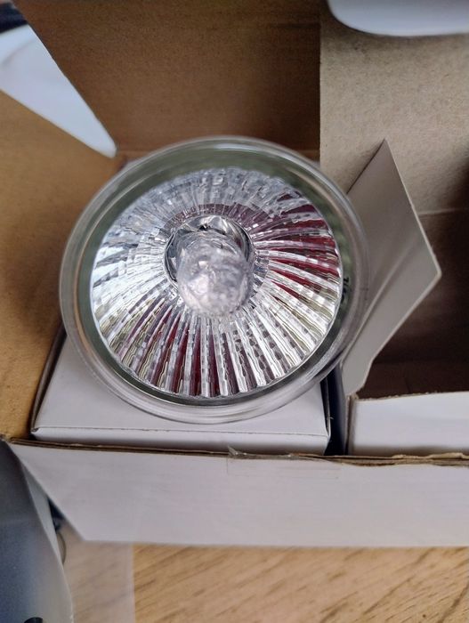 Komplet żarówek halogenowych 50W