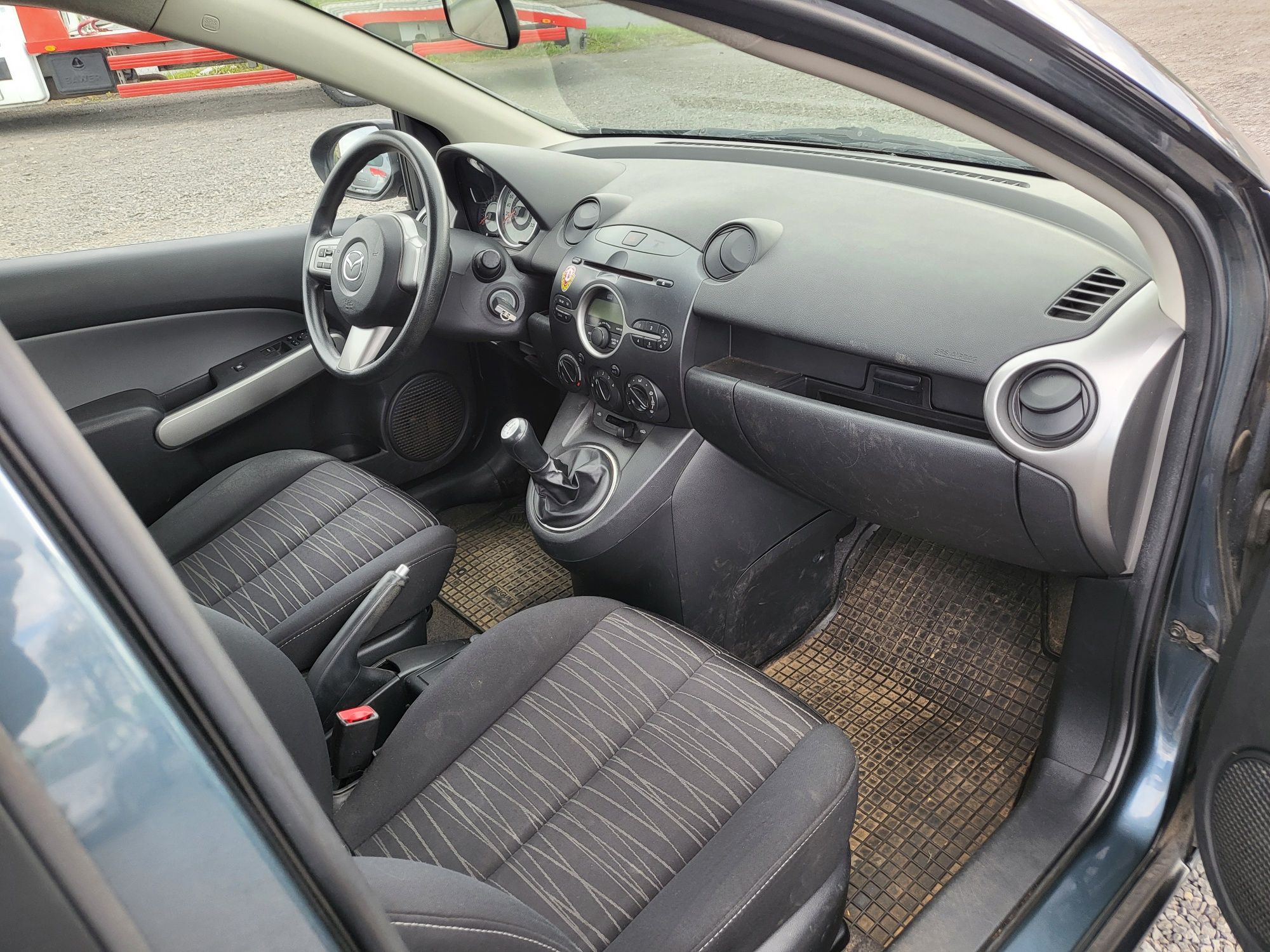 Mazda 2 Opłacona 5 drzwi przebieg 139 tys km