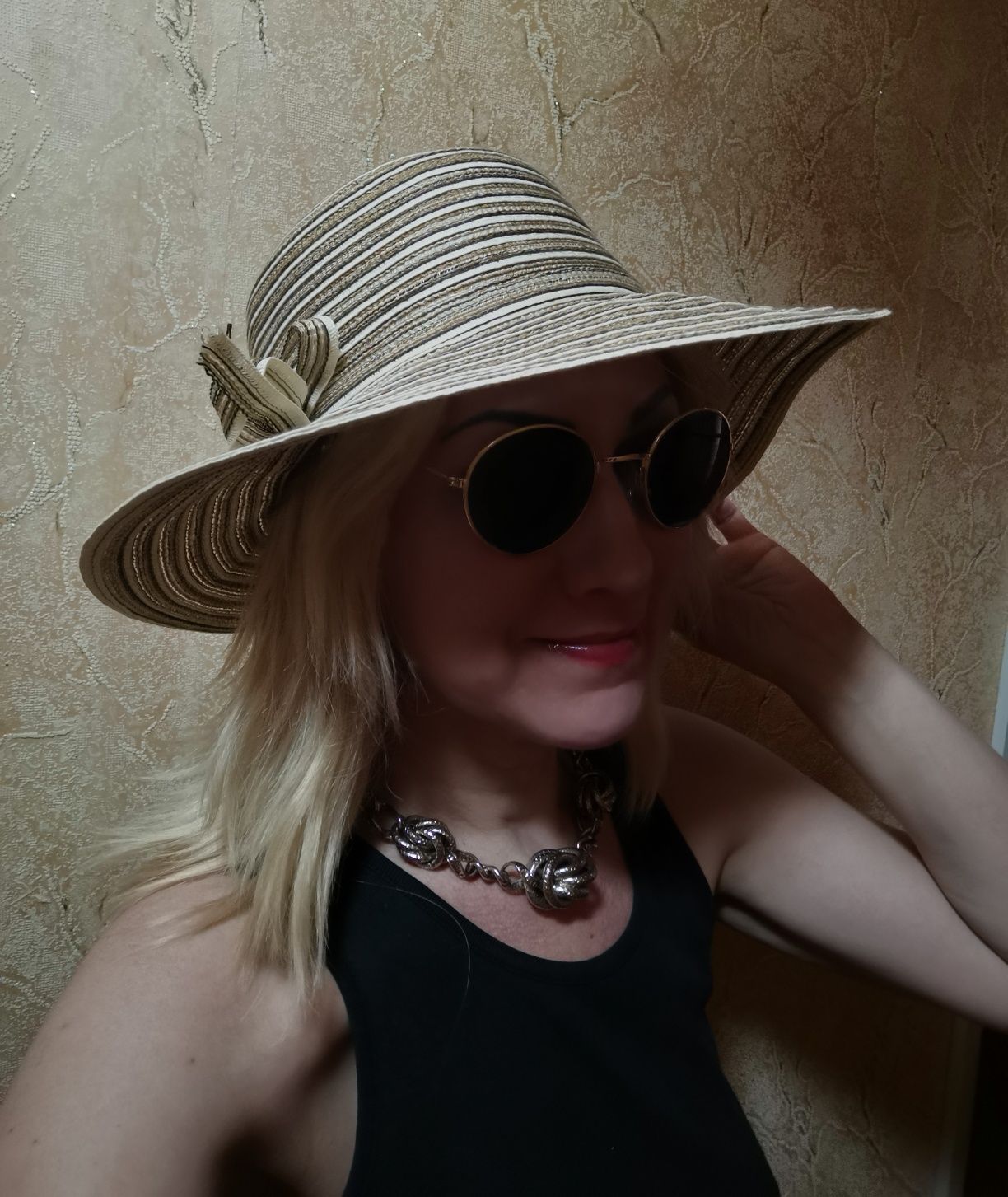 Соломенная шляпа с широкими полями широкополая женская шляпа