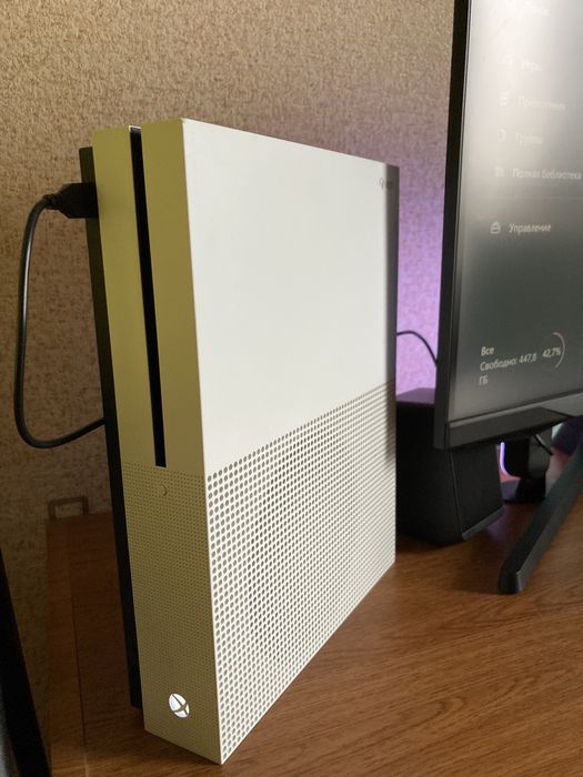 Приставка Xbox One S 1TB + Много игр