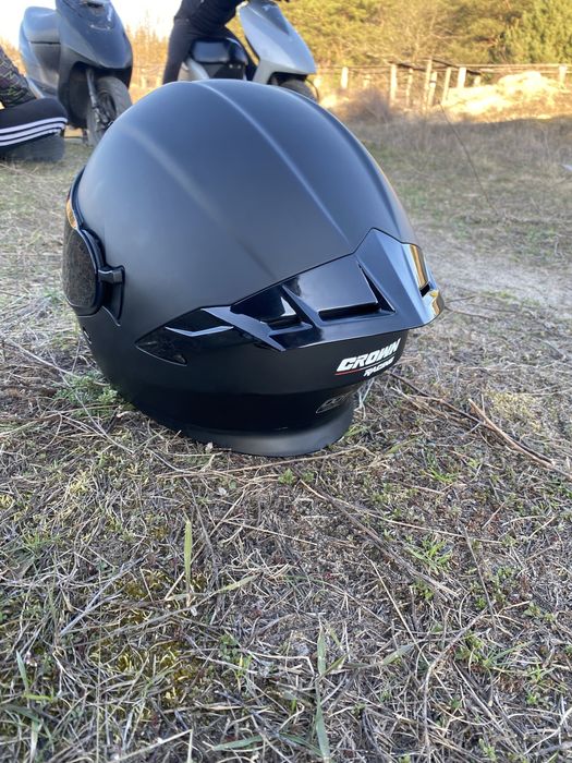Шолом Crown Racing