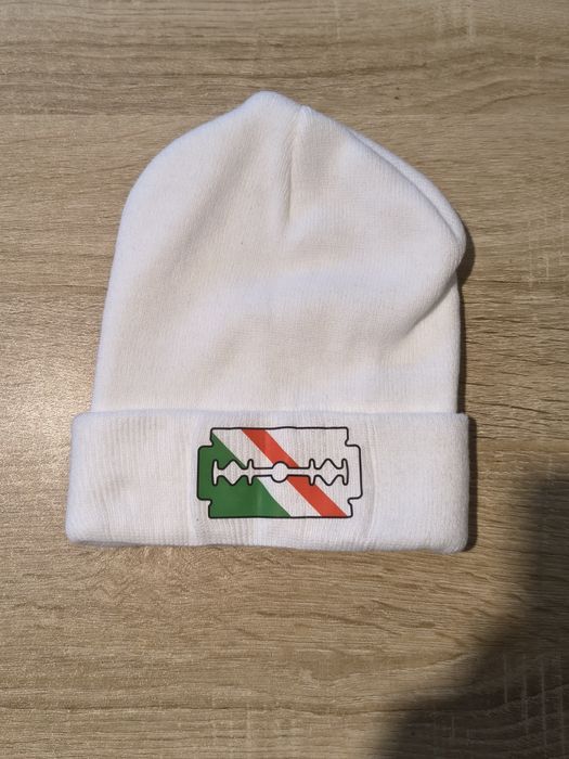 biała czapka żyleta  Legia Warszawa