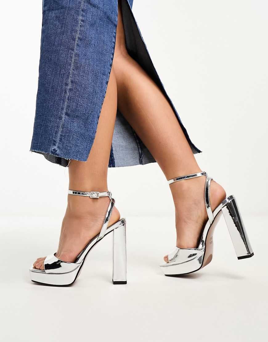Asos Wide Fit Srebrne bardzo wysokie sandały na platformie 38