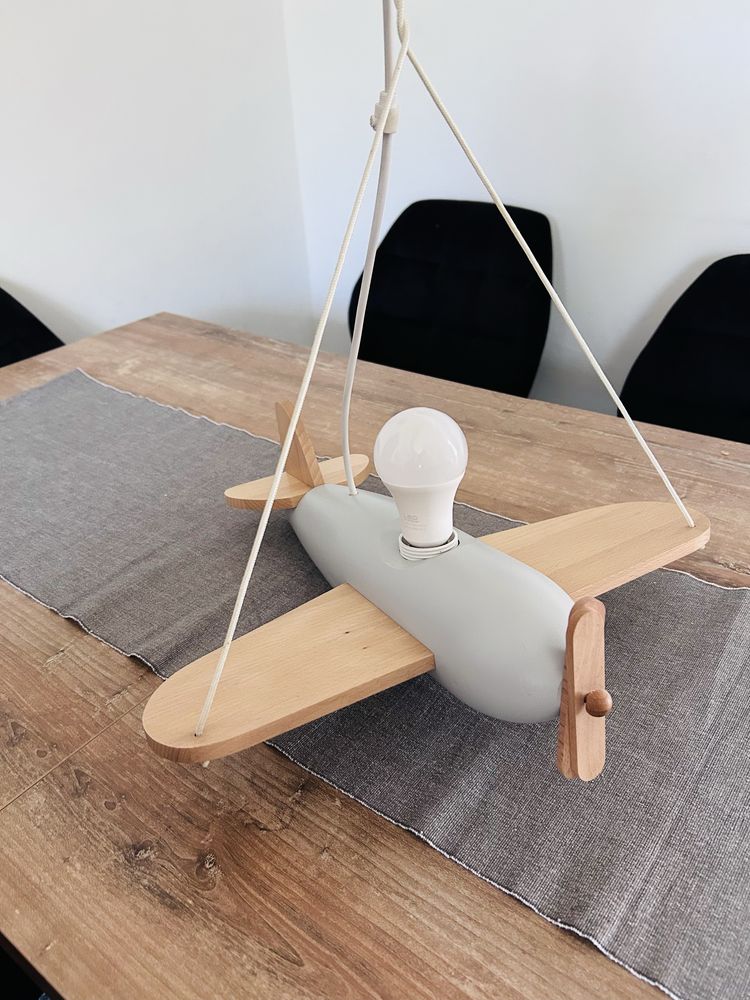 Lampa wisząca dziecięca samolot drewniany