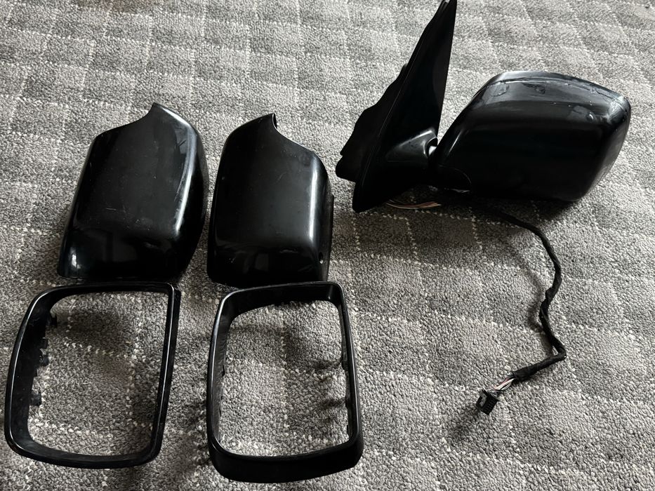 Корпуса дзеркал на БМВ е53