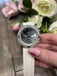 Zegarek Guess logowany