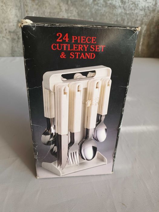 Talher de 24 peças NOVO