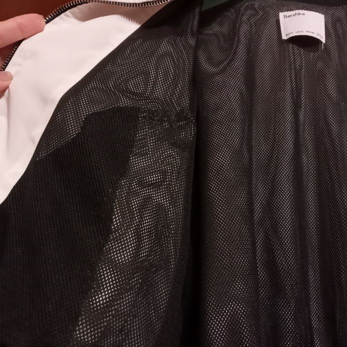 Вкорочена ветровка Бершка