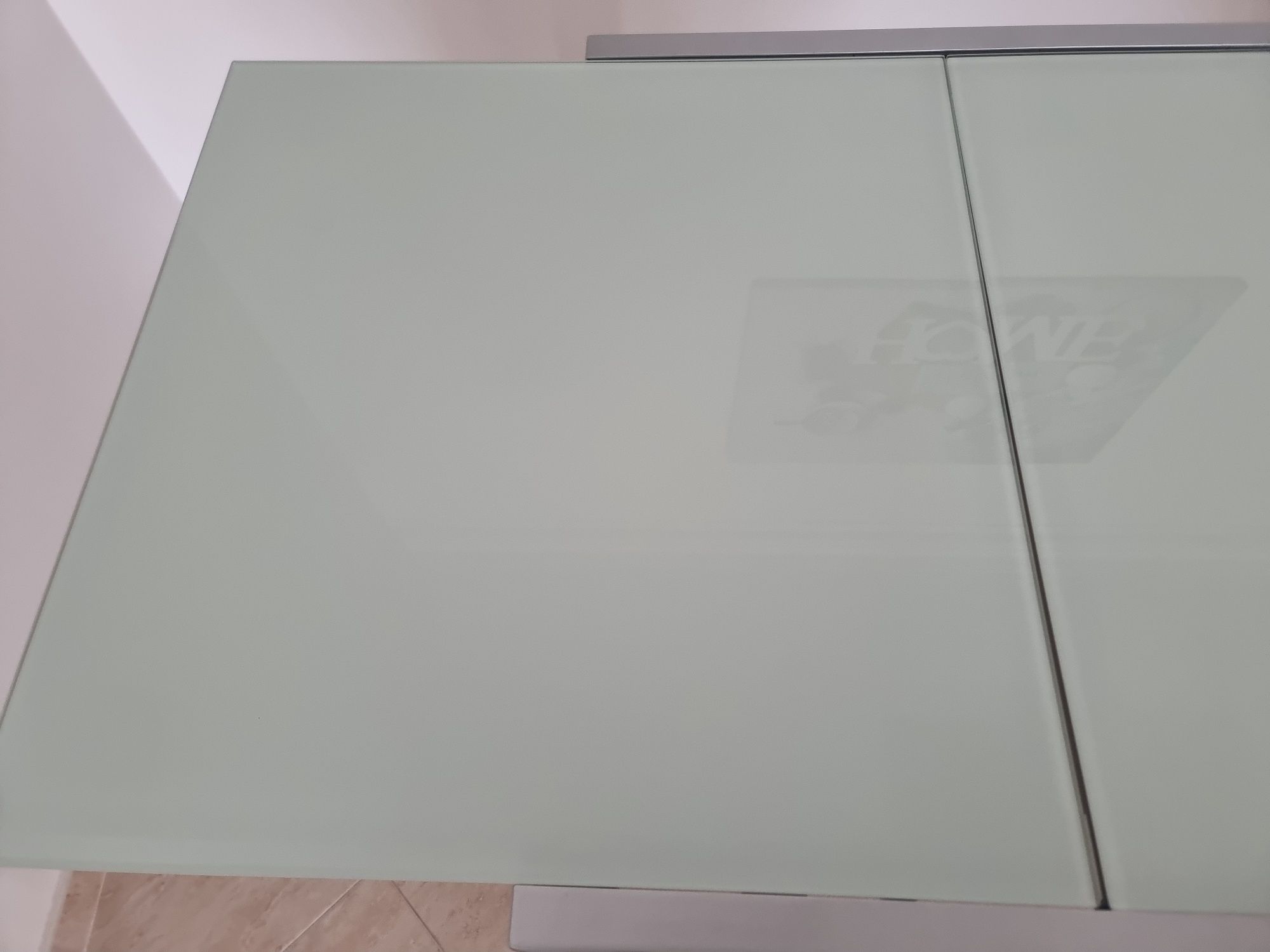 Mesa extensível branca