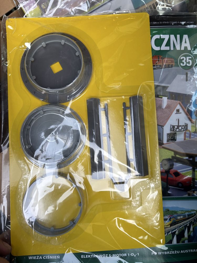 Kolejka elektryczna z makieta
