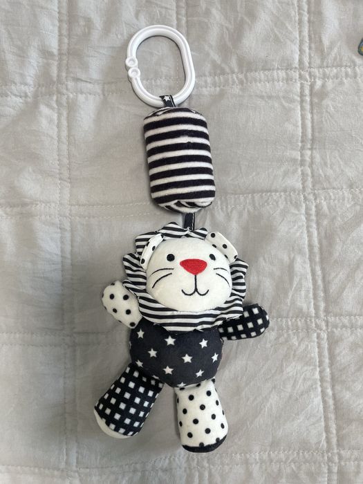 Іграшки для малюків