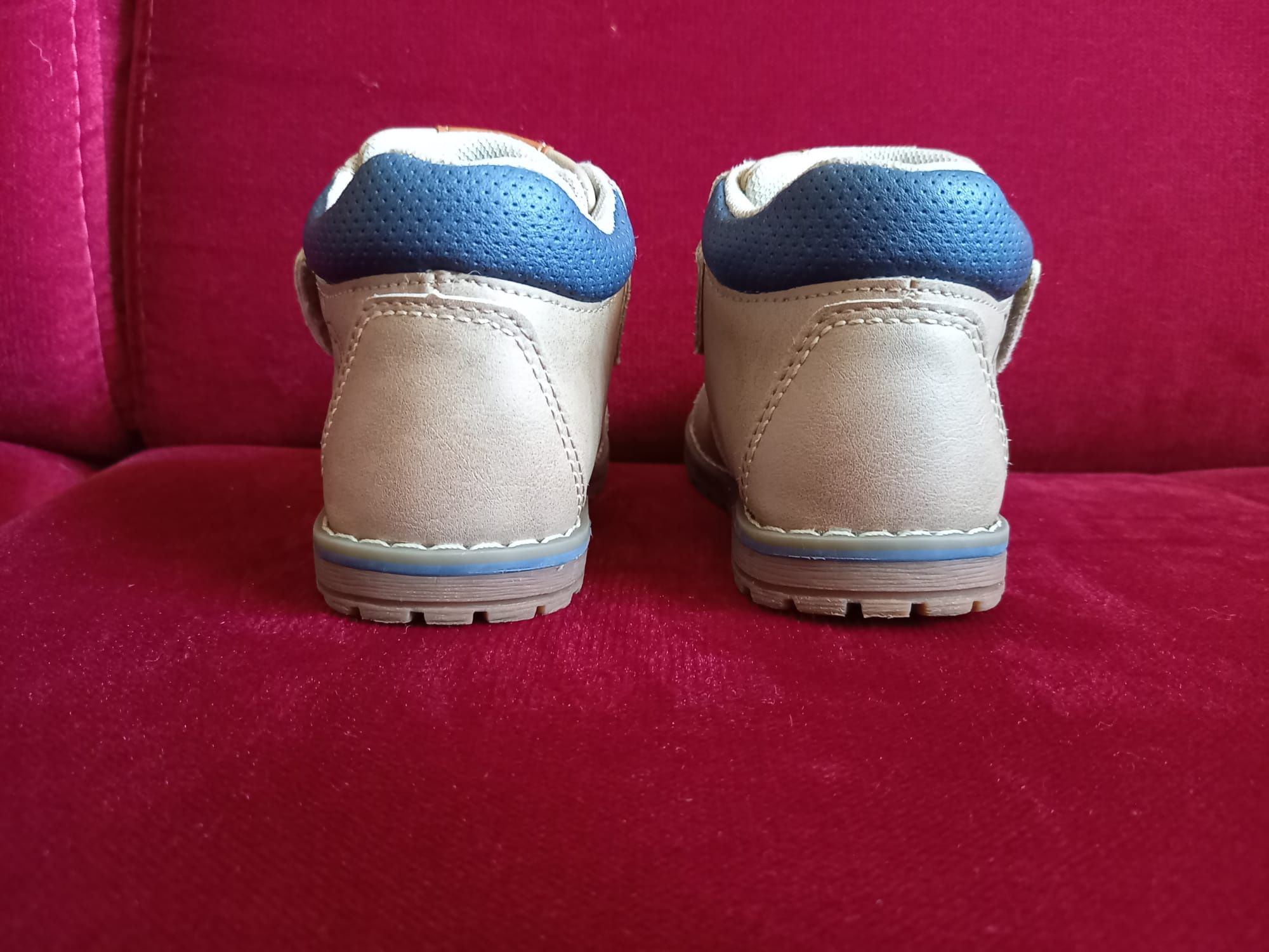 Skórzane buty rozm. 22 Fisher Price