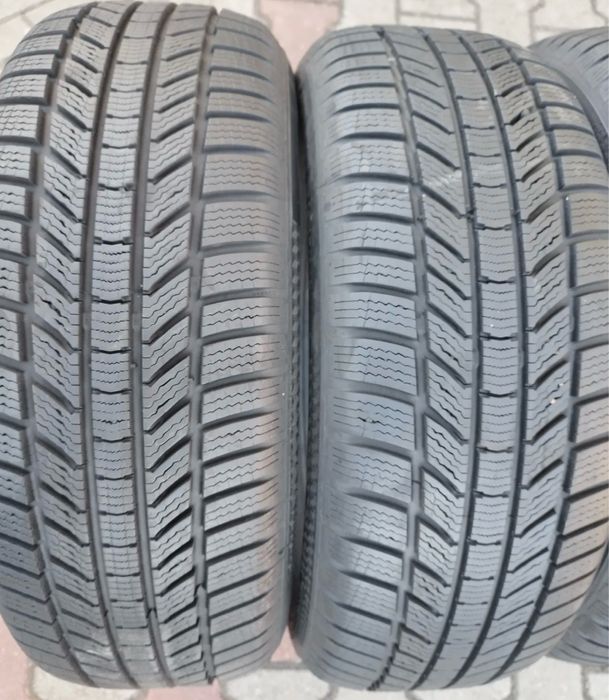 Шини зима 225/55 R17 Continental комплект коліс