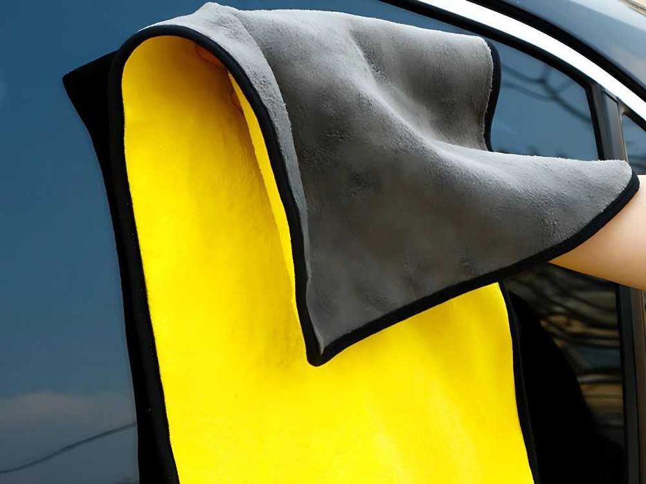 Duża ścierka z mikrofibry do samochodu szyb uniwersalna 60x90 chłonna