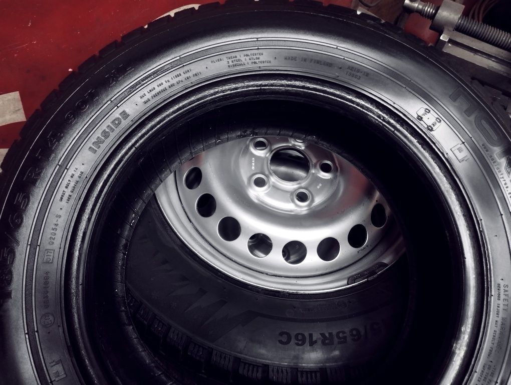185/65R14 Nokian комплект резины
