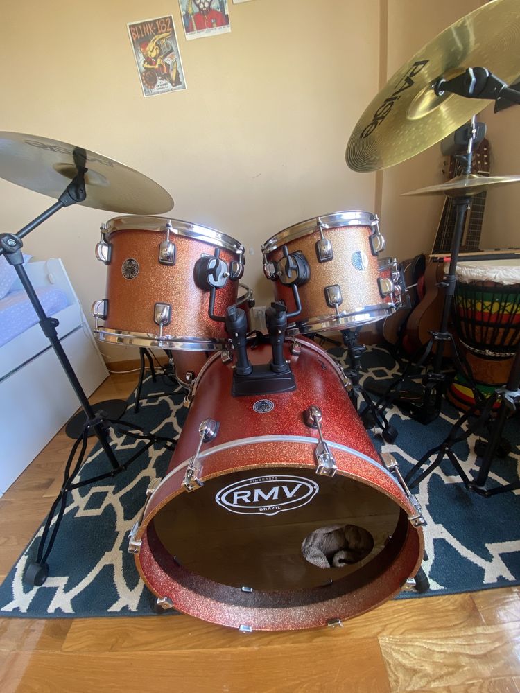 Bateria acústica marca brasileira RMV Brasil 1975 nova