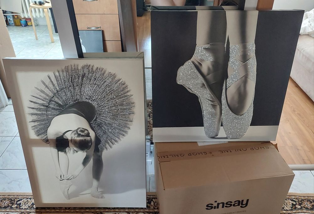 Obrazy na płótnie z brokatem Canvas Glam.

Baletki 60cm x 60cm

Twarz