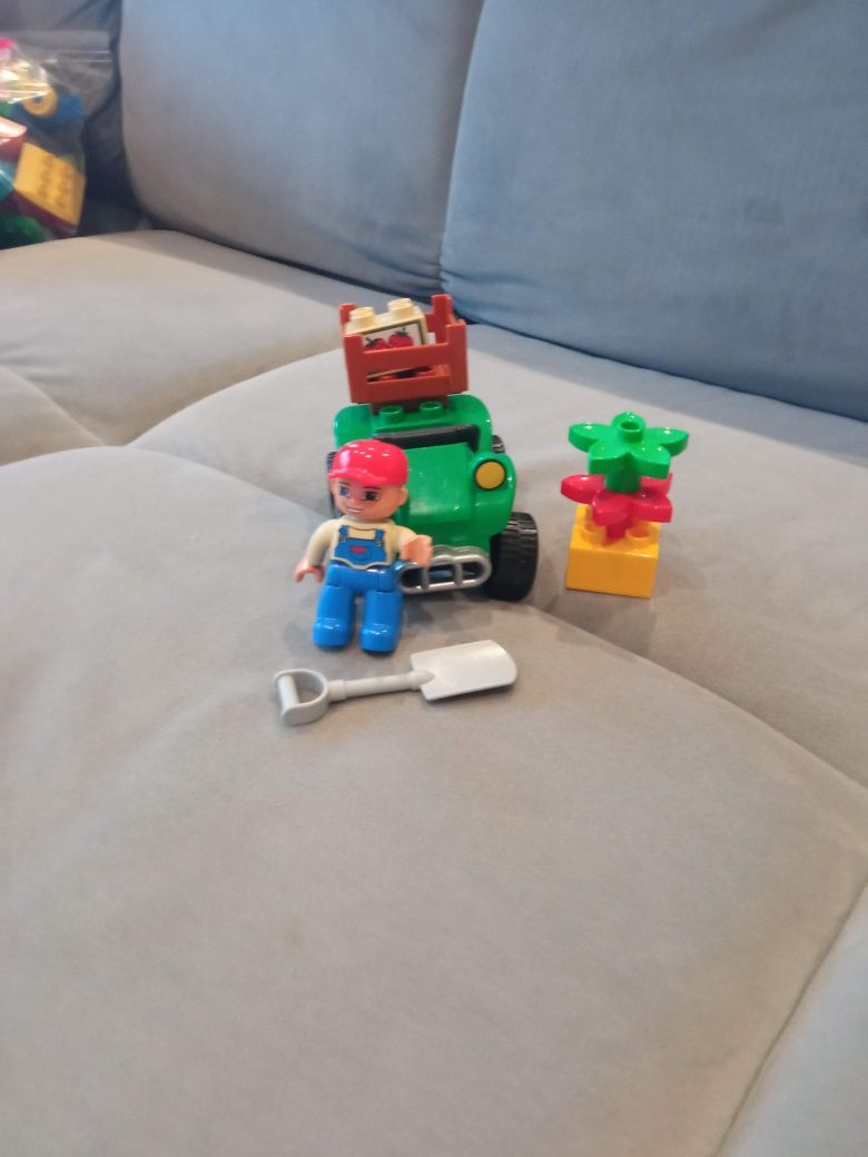 9 zestawow LEGO Duplo+ pudełko