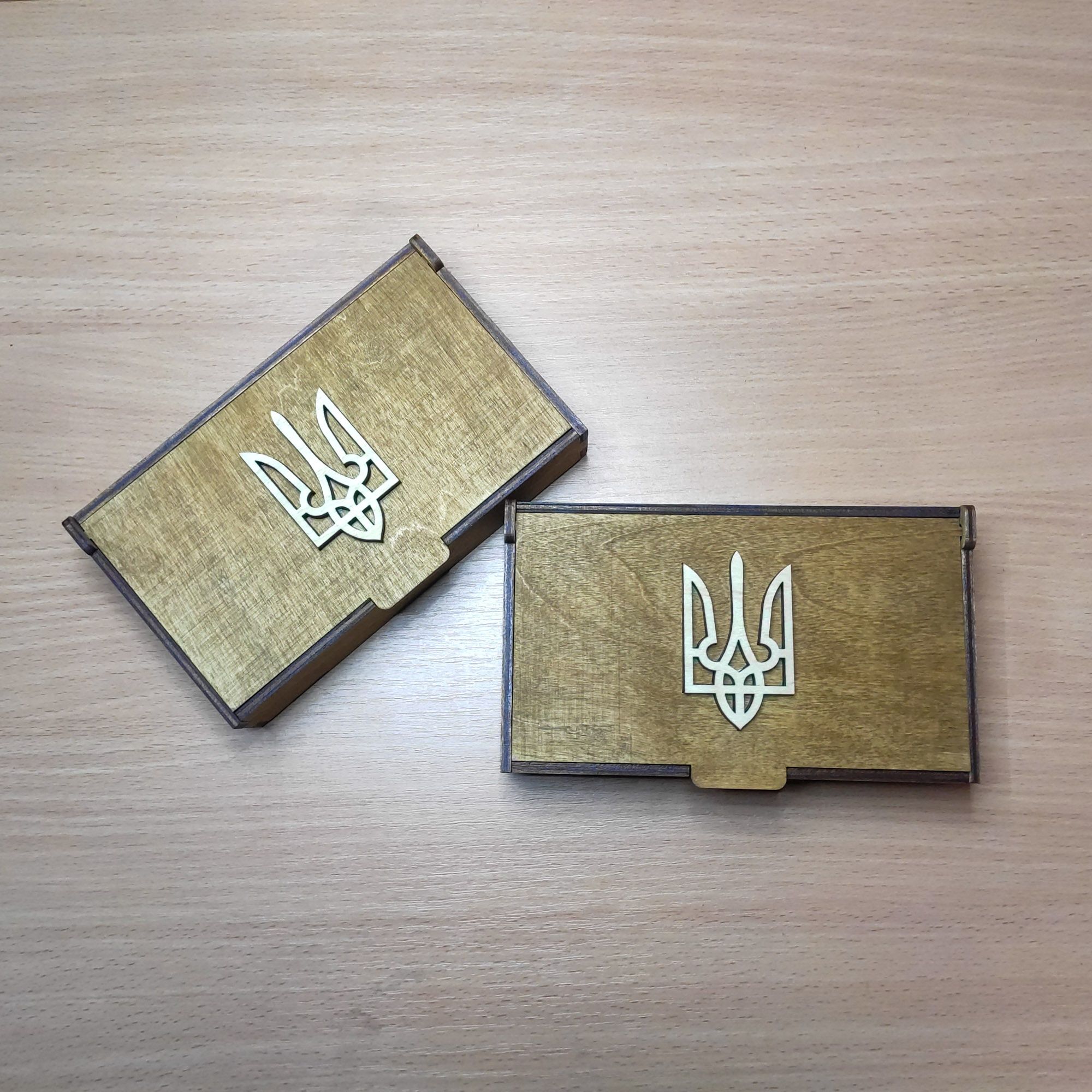 Лазерна різка та гравіювання фанери, пластиків, дерева, шкіри та  іншо
