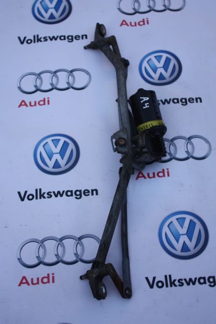 Трапеция  дворников Audi AA4 A6 С5 С6 моторчик, трапеция