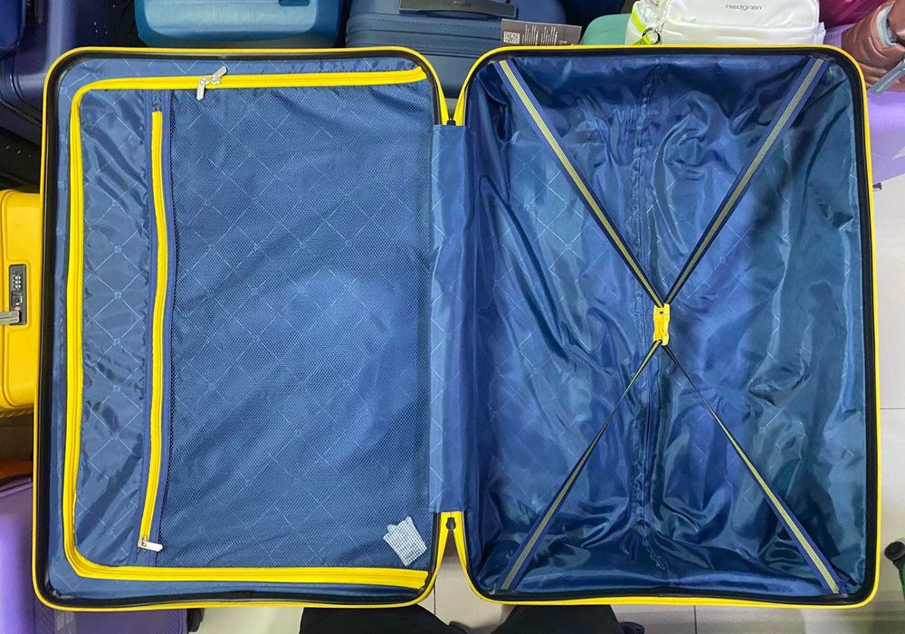 Валіза Modo by Roncato велика з поліпропілену