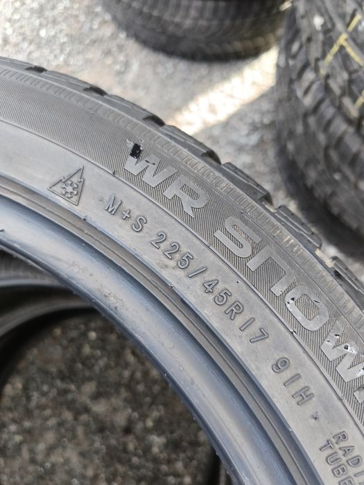 Opony Zimowe Nokian 225/45-17 Komplet 4 Sztuki