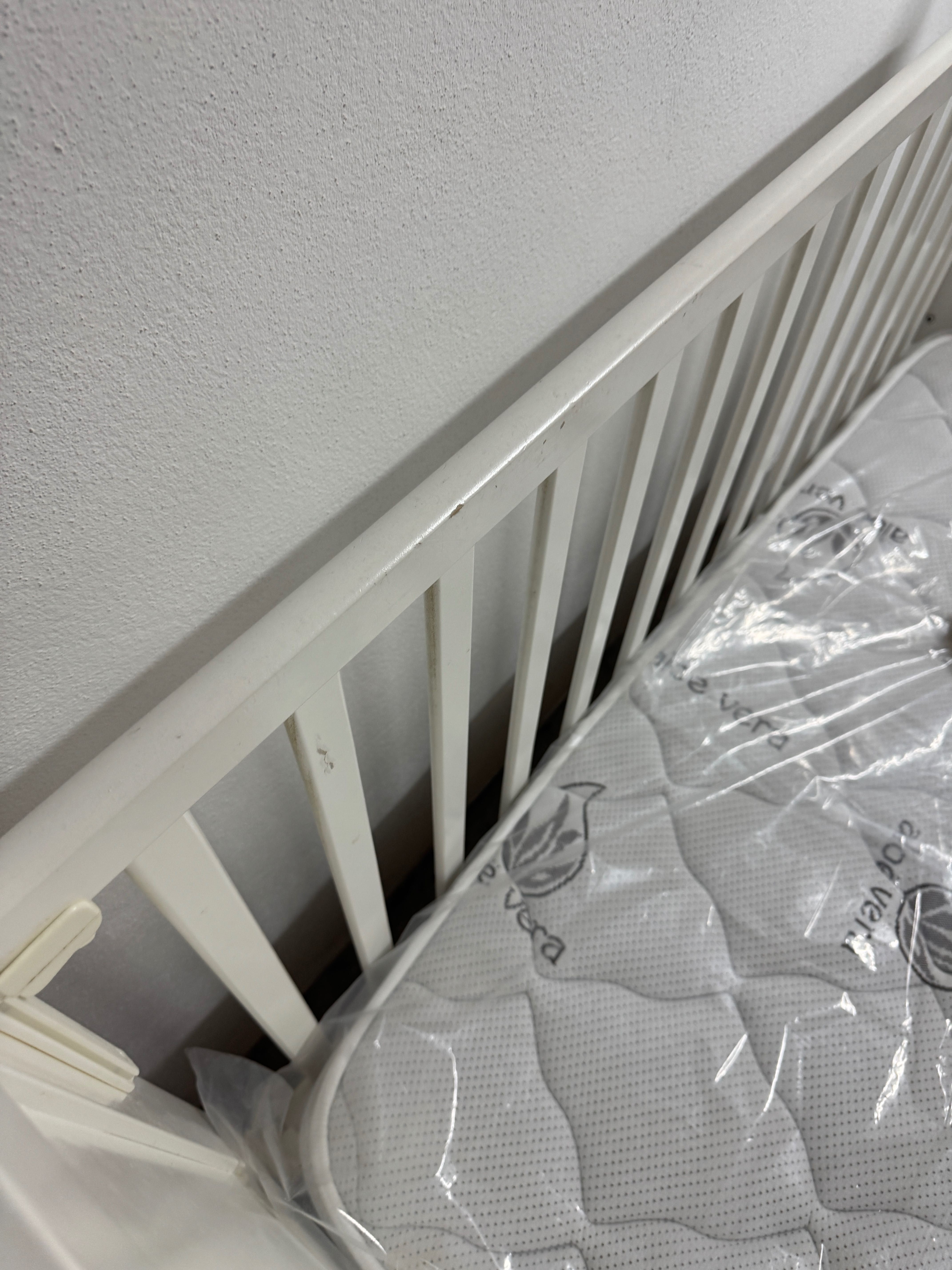 Cama bébé com colchao