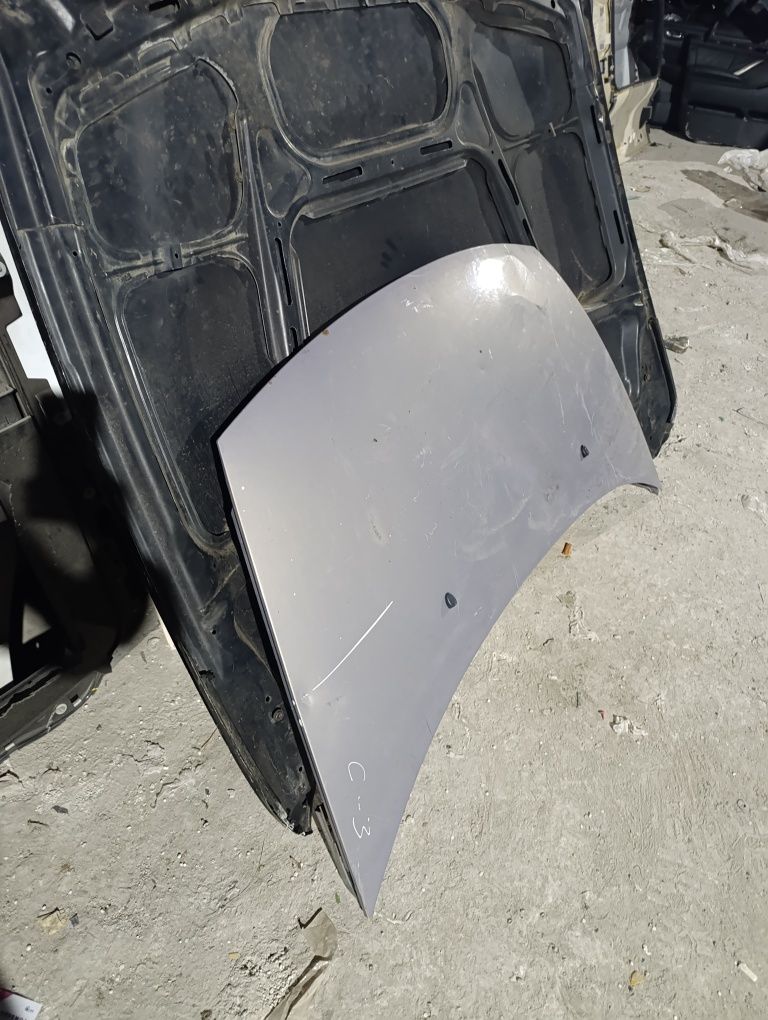 Капот Citroen C3 2002-2009г С обшивкой.