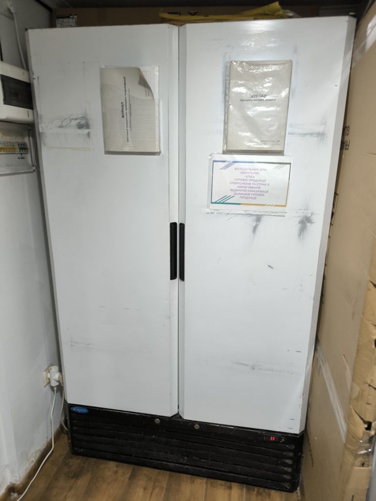 Холодильний шкаф двохдверний  КАПРИ 1,12 М