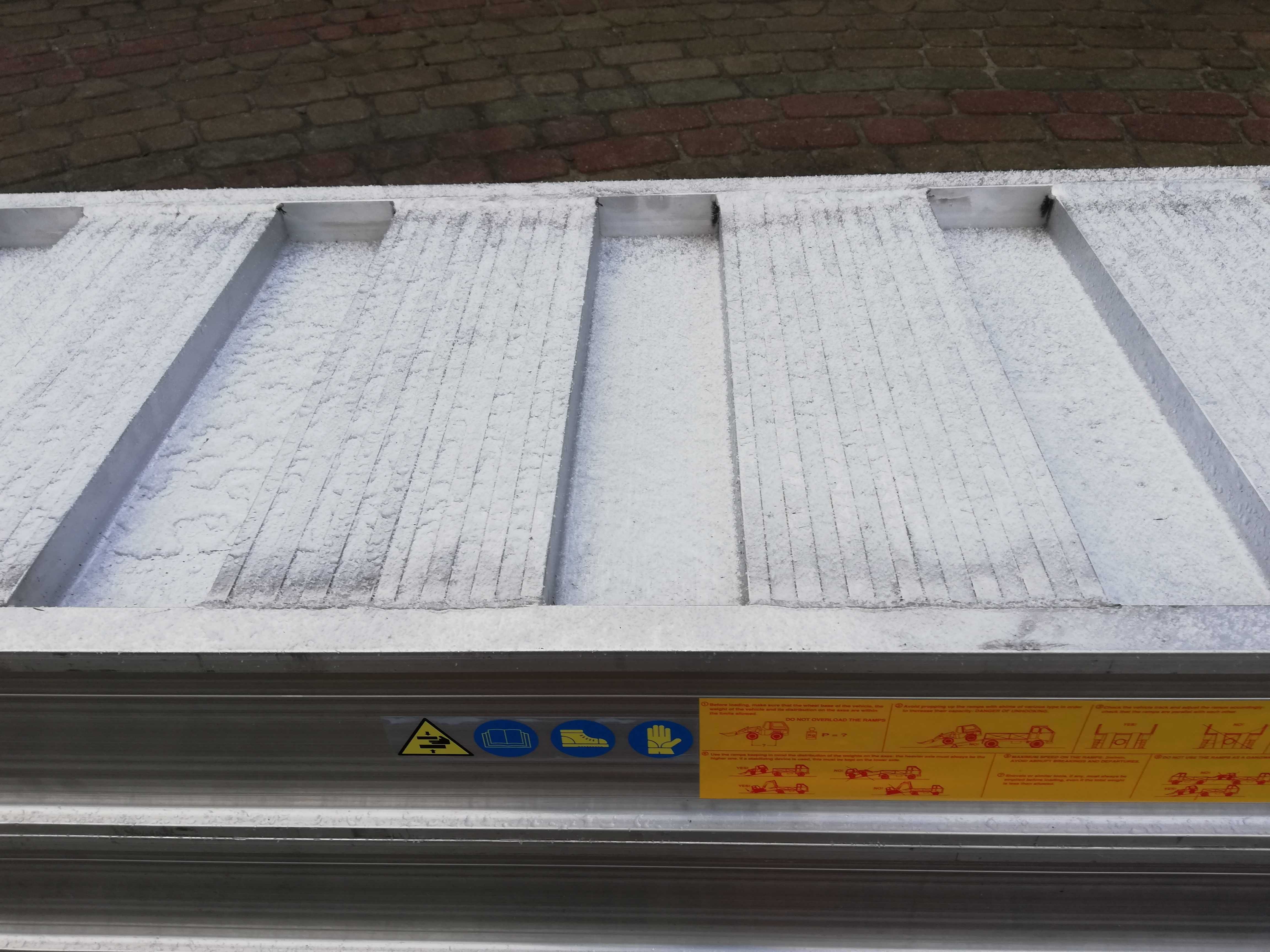 Najazdy Aluminiowe 4m  13 ton Włoskie dostępne od ręki